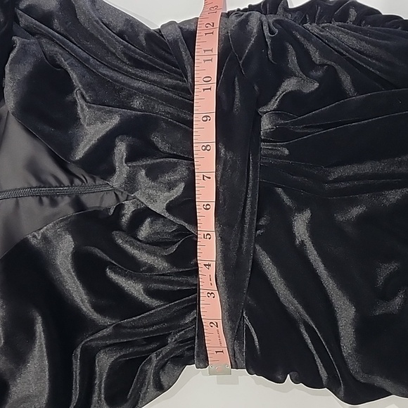 House Of CB Pascale Black Velvet Mini Dress - Picture 9 of 12